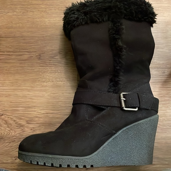 American Eagle Black Boots with Heel Inside - Picture 6 of 6